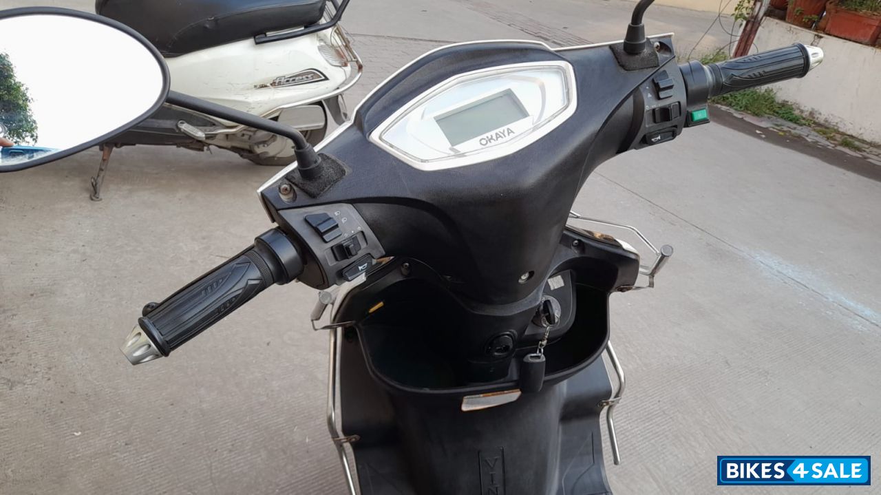 White Okaya Freedum LI-2 White Okaya Freedum LI-2