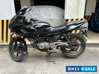 Bajaj Pulsar 220F