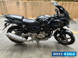 Bajaj Pulsar 220F