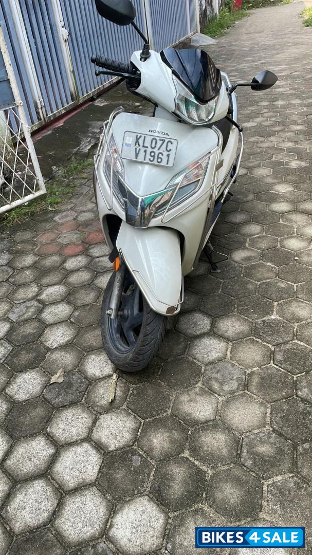 Pearl White Honda Activa 125 BS6