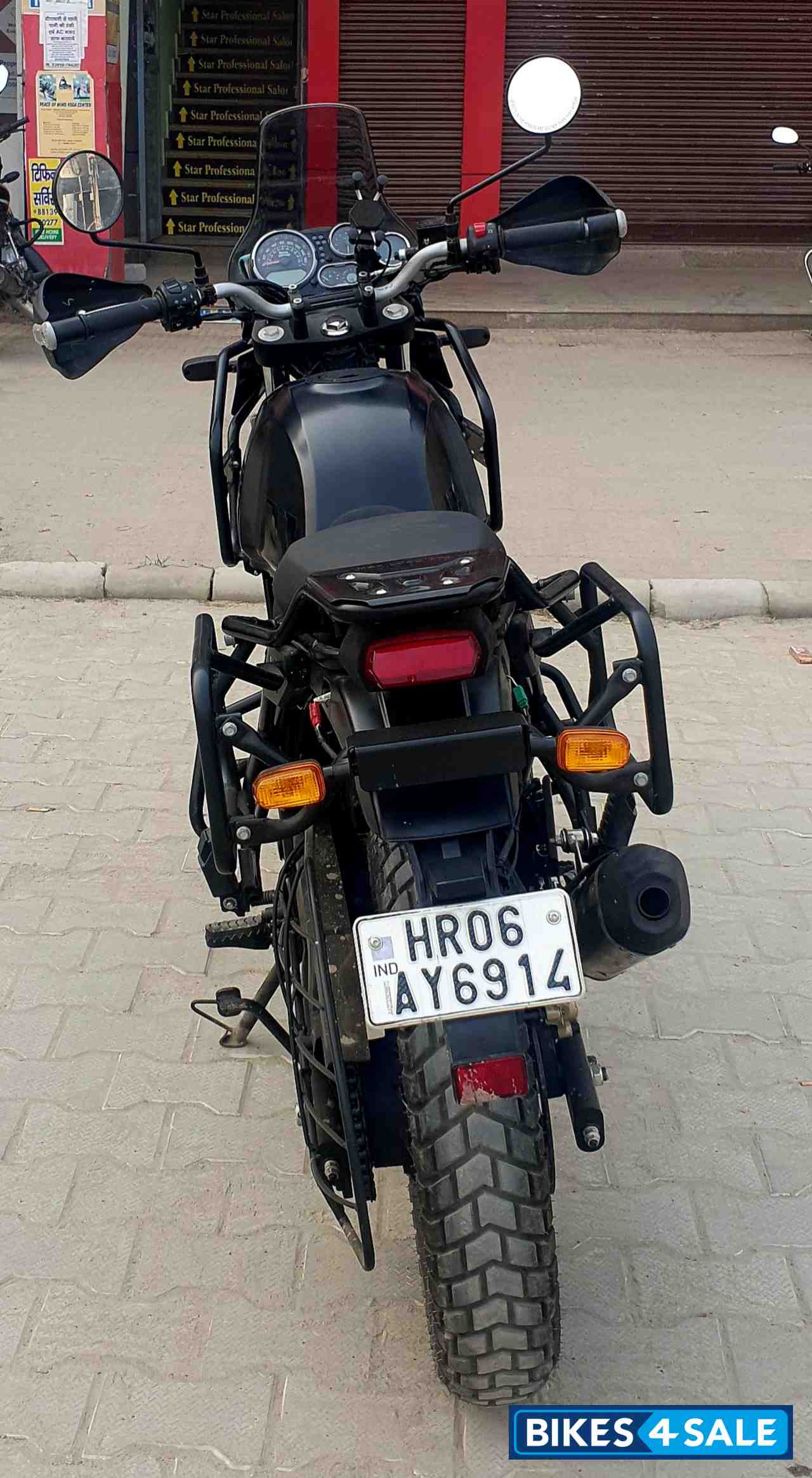 Granite Black Royal Enfield Himalayan 2021