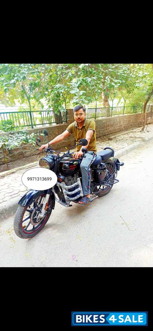 Royal Enfield Classic Stealth Black