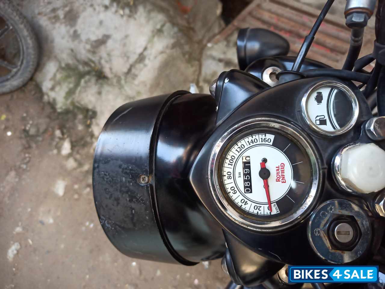 Royal Enfield Classic Stealth Black