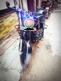 Royal Enfield Classic Stealth Black