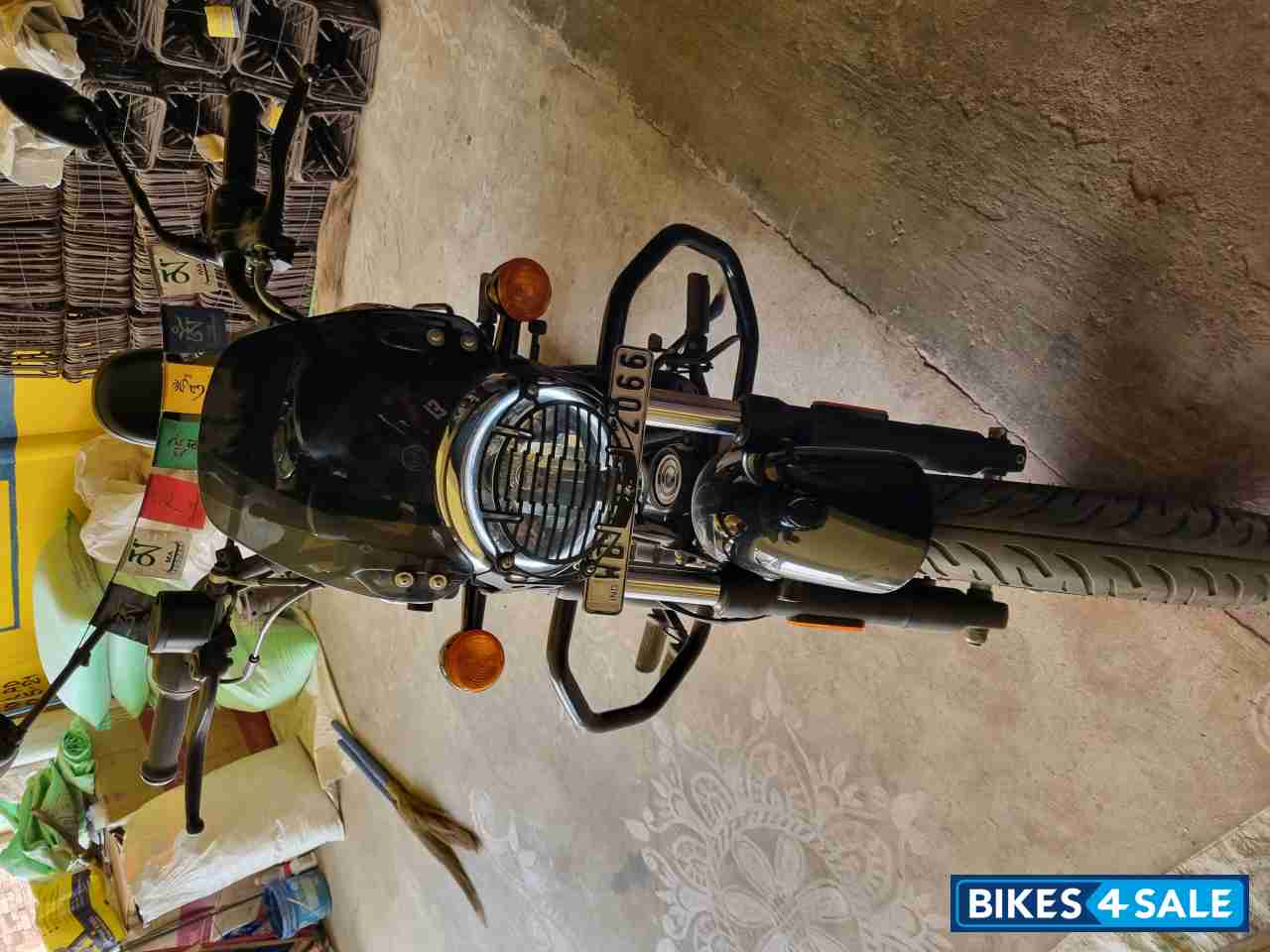 Yellow Royal Enfield Meteor 350