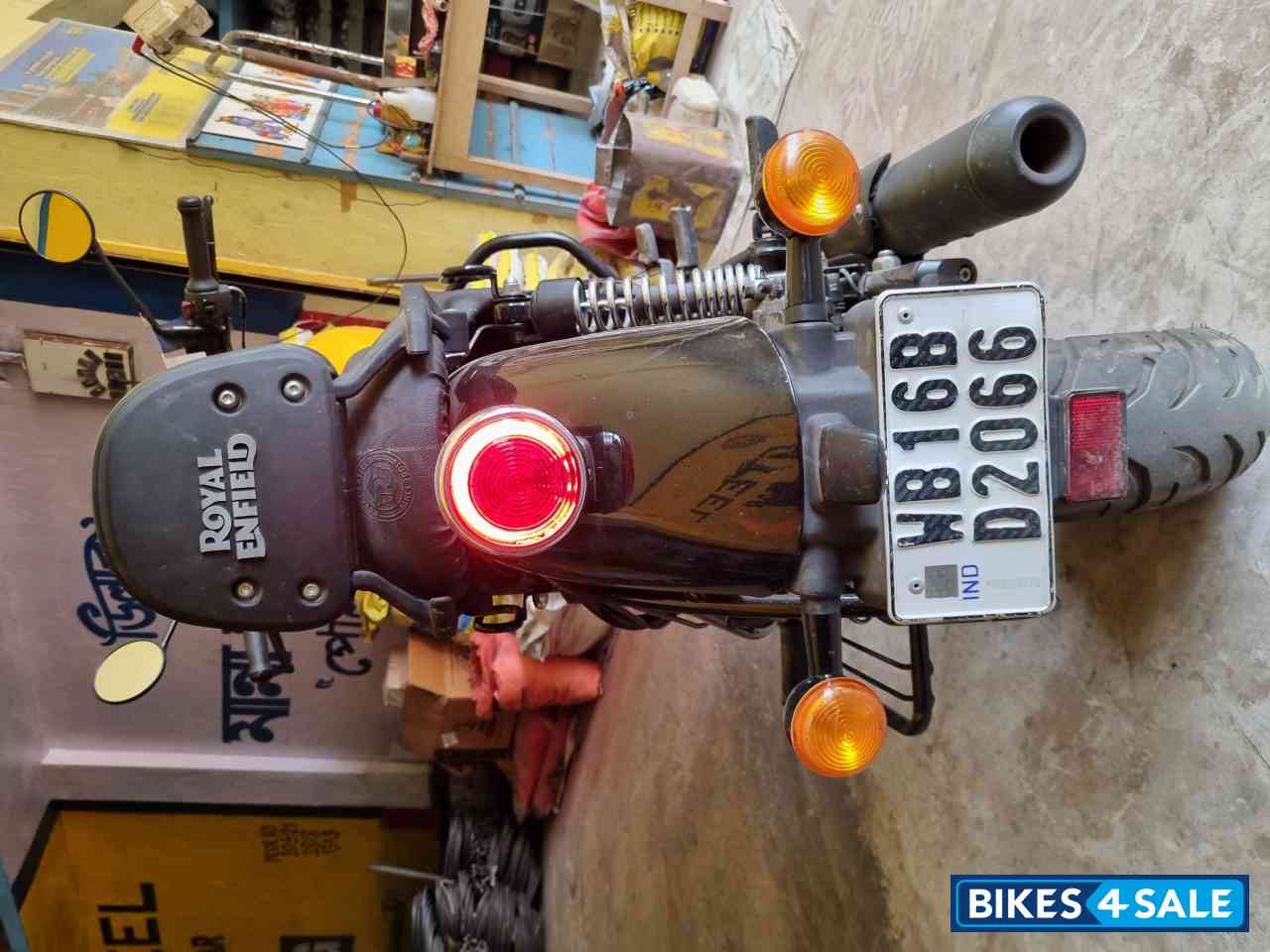 Yellow Royal Enfield Meteor 350