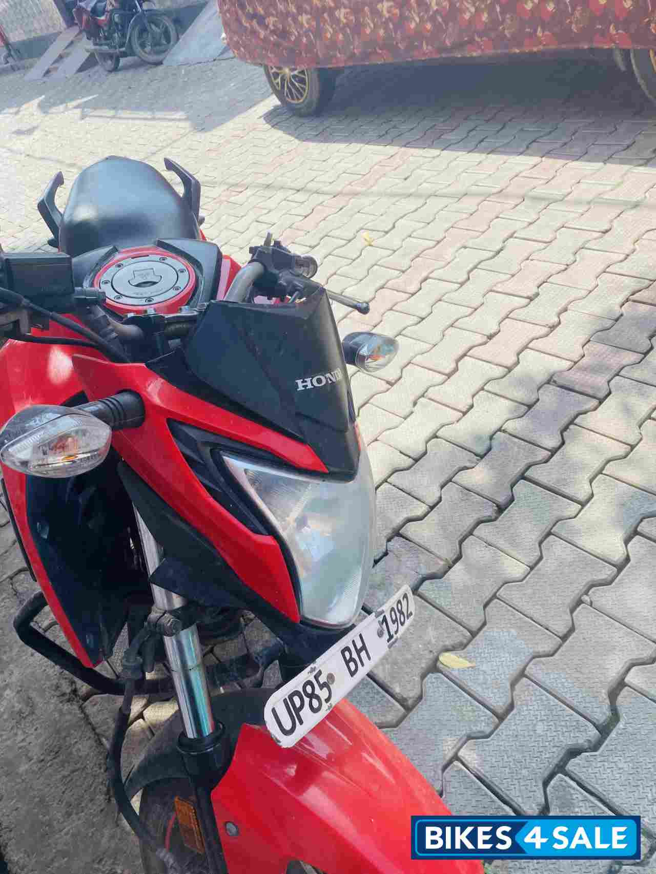 Honda CB Hornet 160R