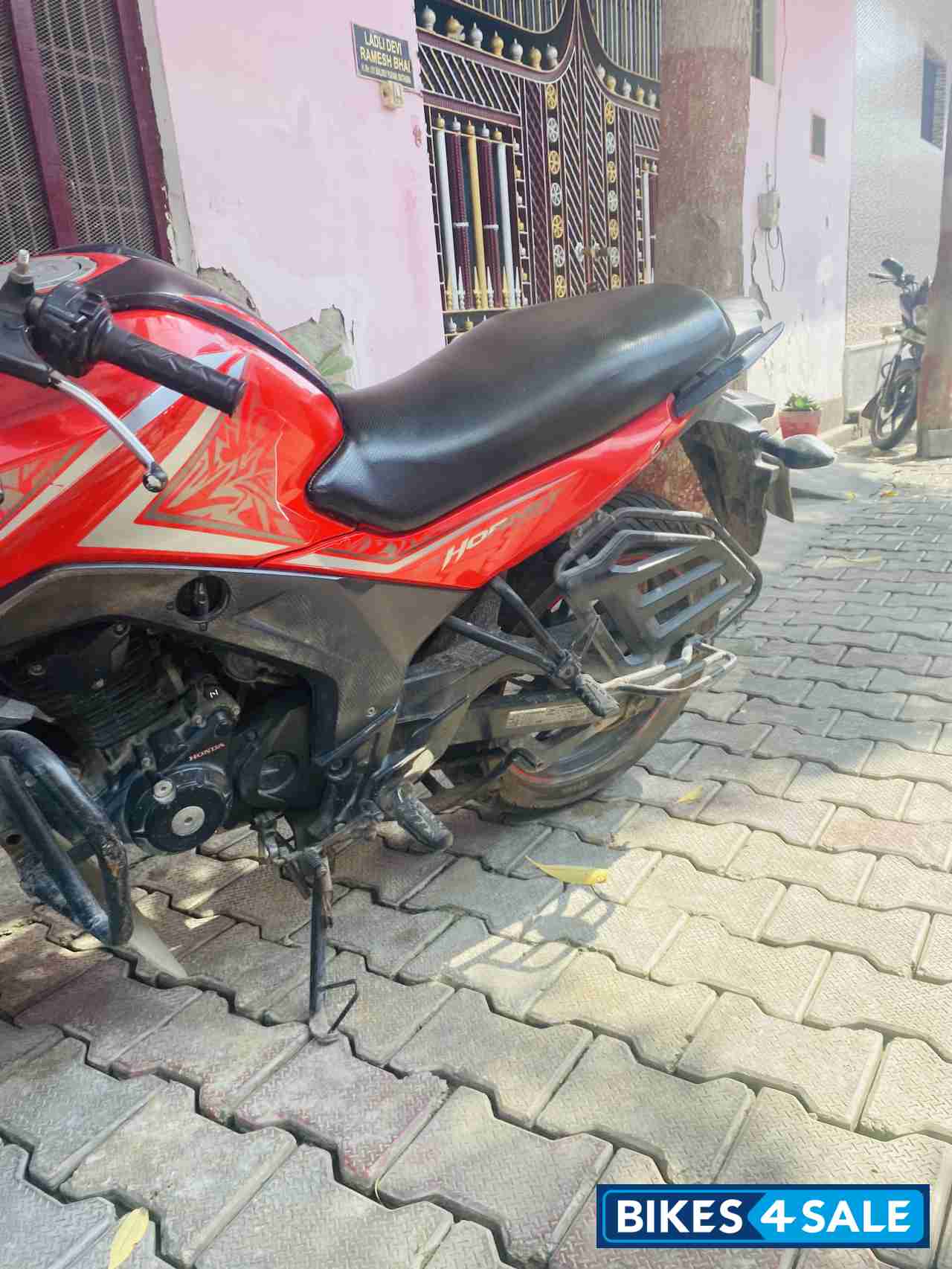 Honda CB Hornet 160R