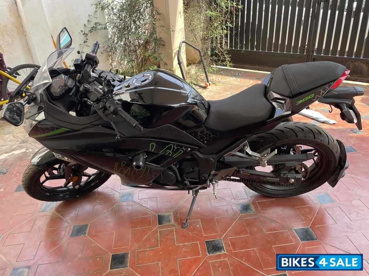 Ebony Kawasaki Ninja 300 BS6