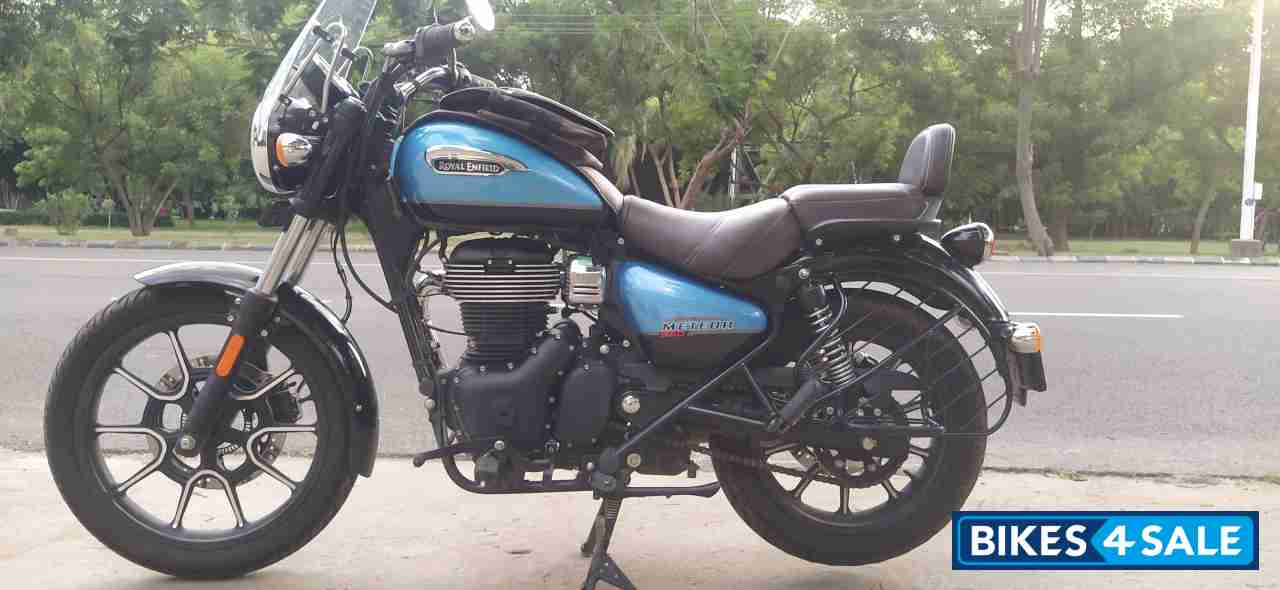 Royal Enfield Meteor 350 Supernova