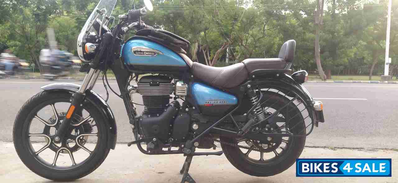 Royal Enfield Meteor 350 Supernova