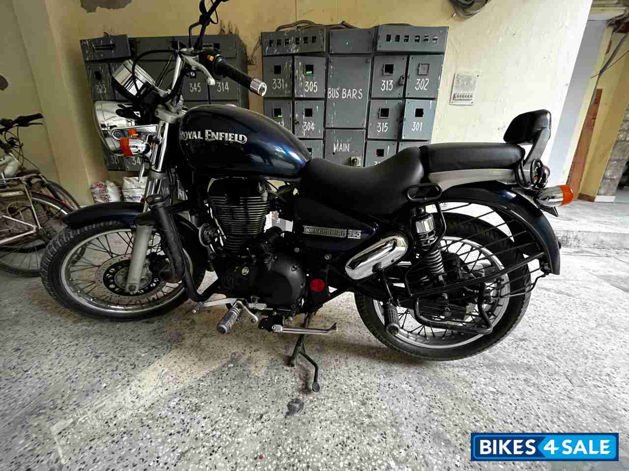 Deep Blue Royal Enfield Thunderbird 350