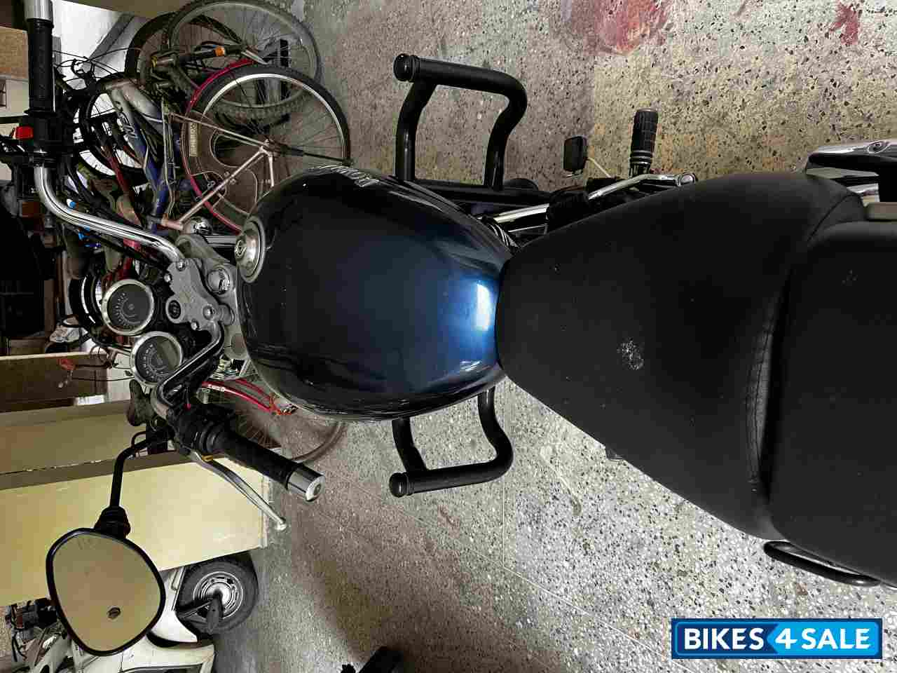 Deep Blue Royal Enfield Thunderbird 350 Deep Blue Royal Enfield Thunderbird 350