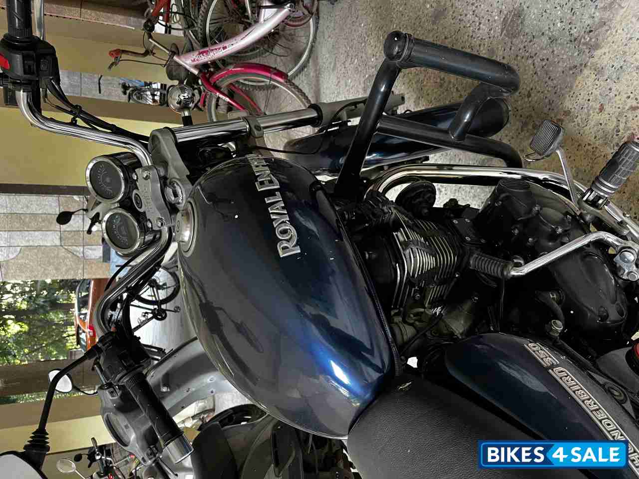 Deep Blue Royal Enfield Thunderbird 350 Deep Blue Royal Enfield Thunderbird 350