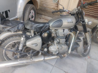 Gunmetal Grey Royal Enfield Classic Gunmetal Grey