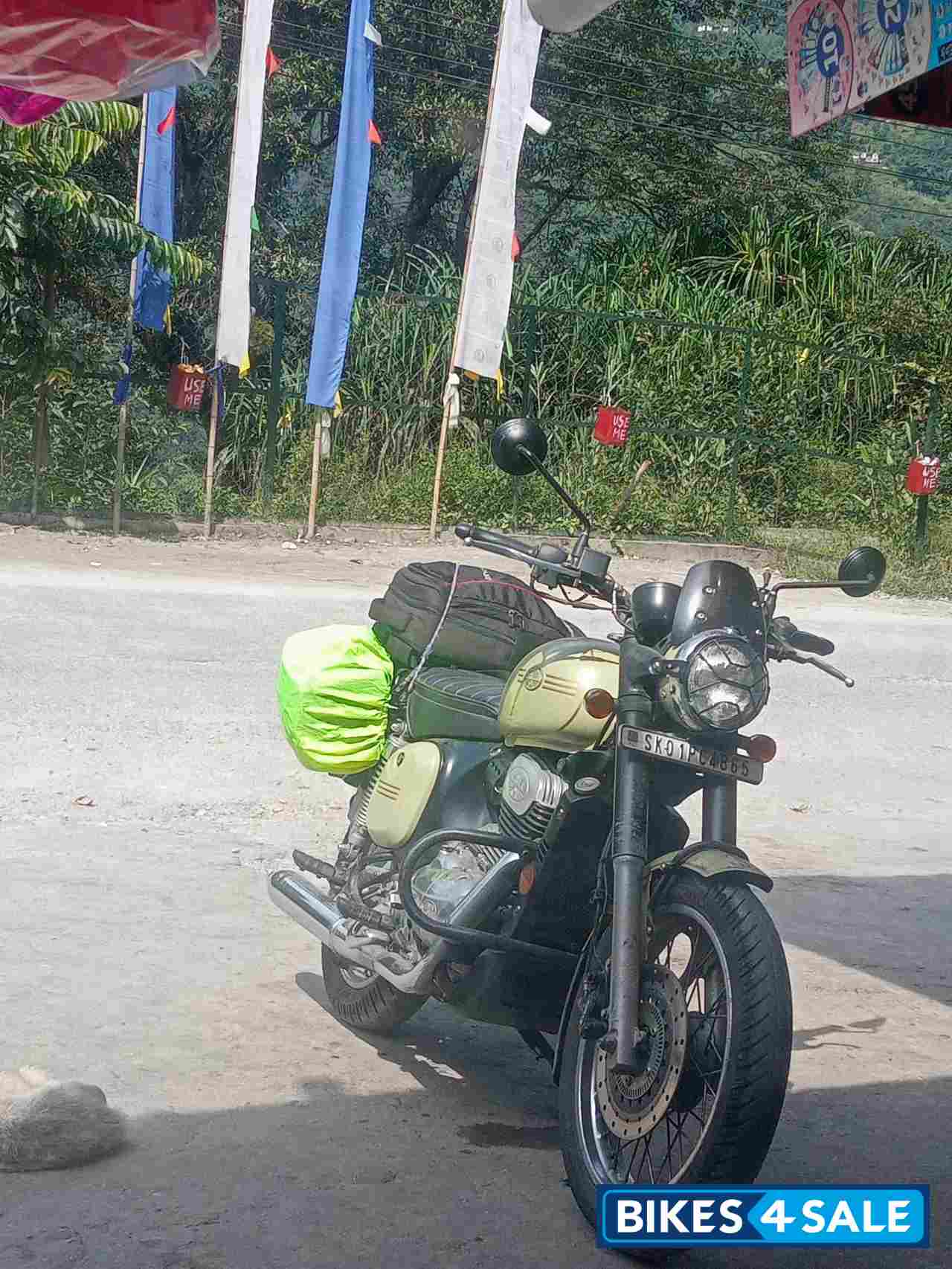 Lumos Lime Jawa forty two BS6 Lumos Lime Jawa forty two BS6