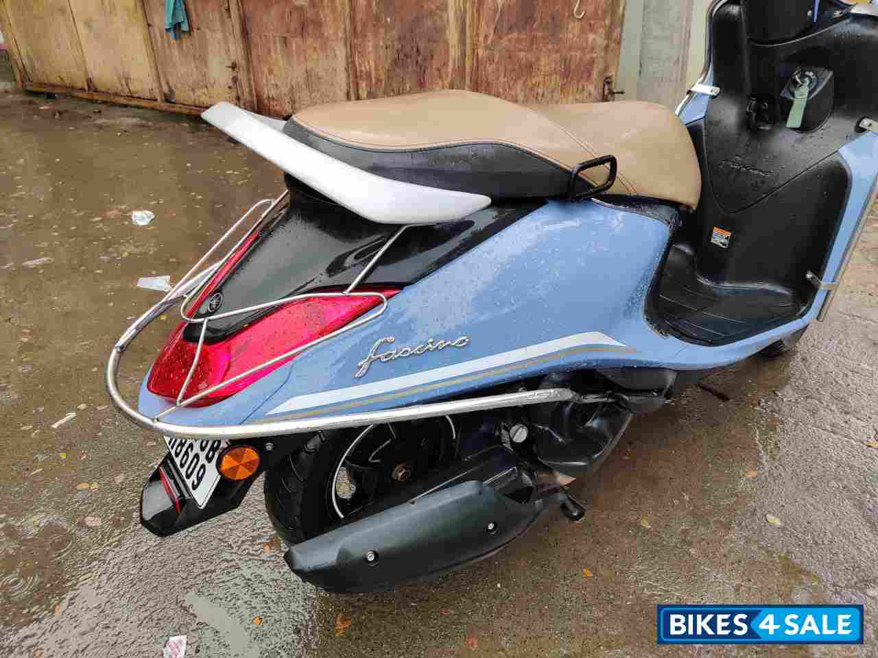 Grayish Blue Yamaha Fascino 125 Fi Hybrid