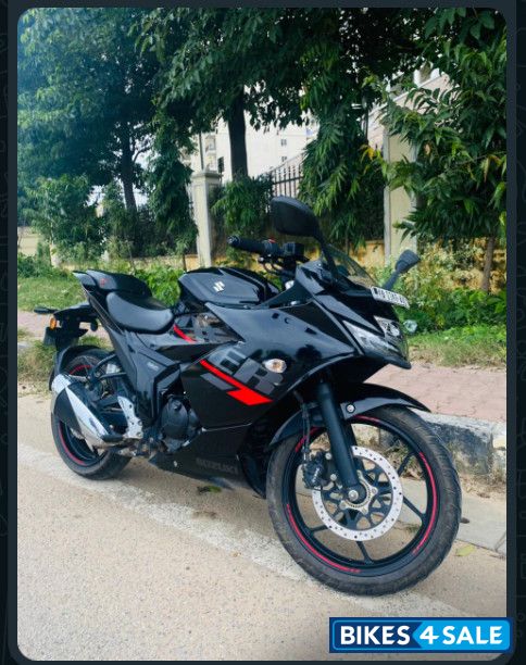 Suzuki Gixxer SF