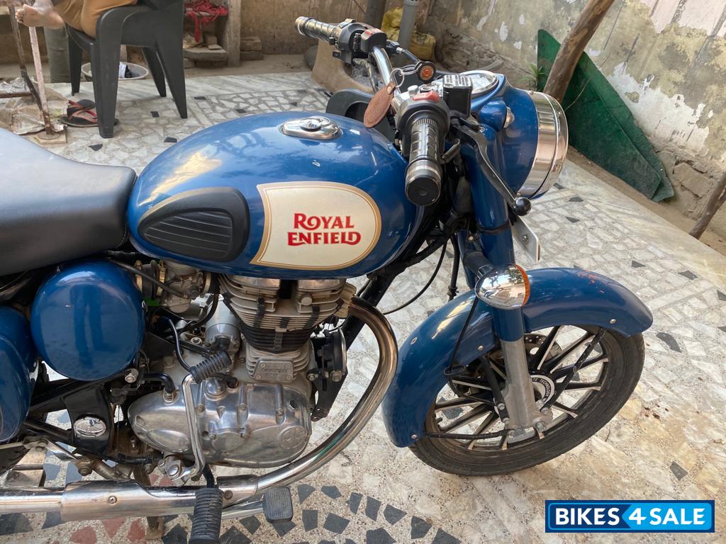 Lagoon Blue Royal Enfield Classic 350 BS VI