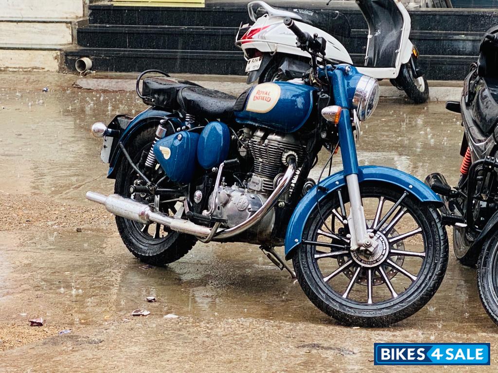 Lagoon Blue Royal Enfield Classic 350 BS VI