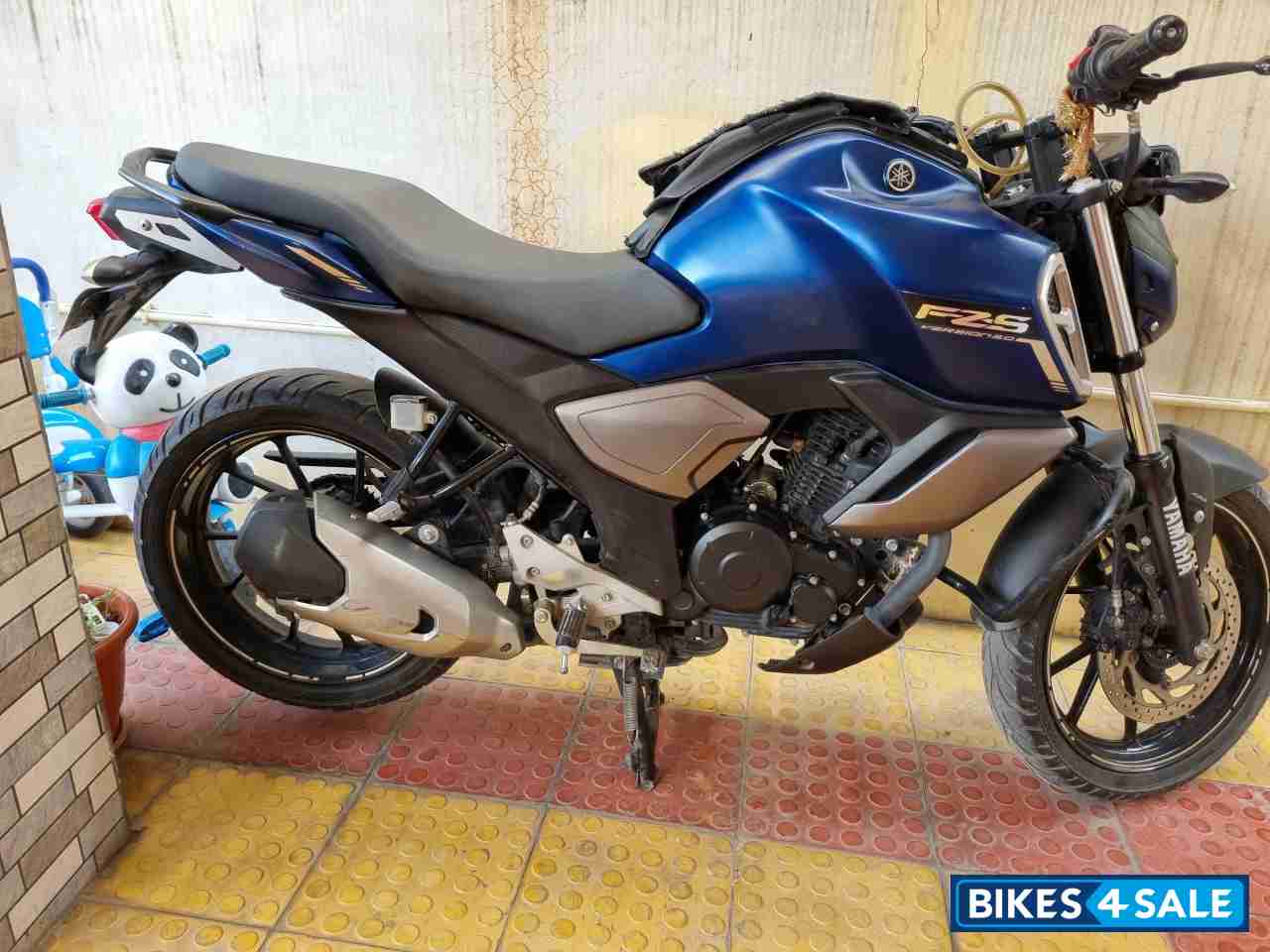 Blue Yamaha  Fzs
