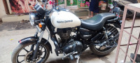 White Royal Enfield Thunderbird X 350