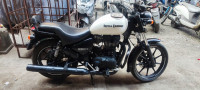 White Royal Enfield Thunderbird X 350