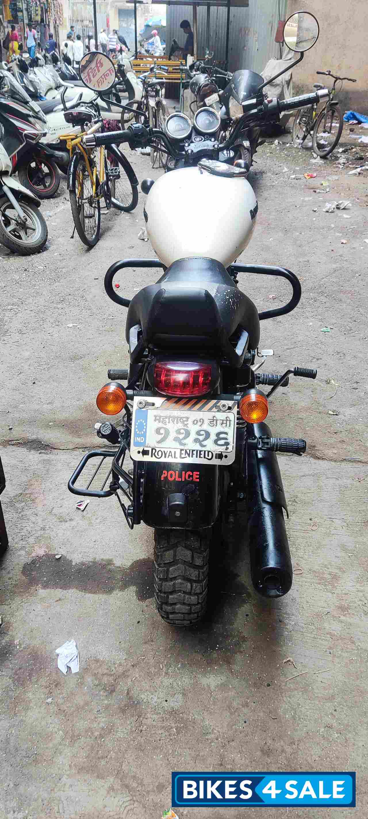 White Royal Enfield Thunderbird X 350