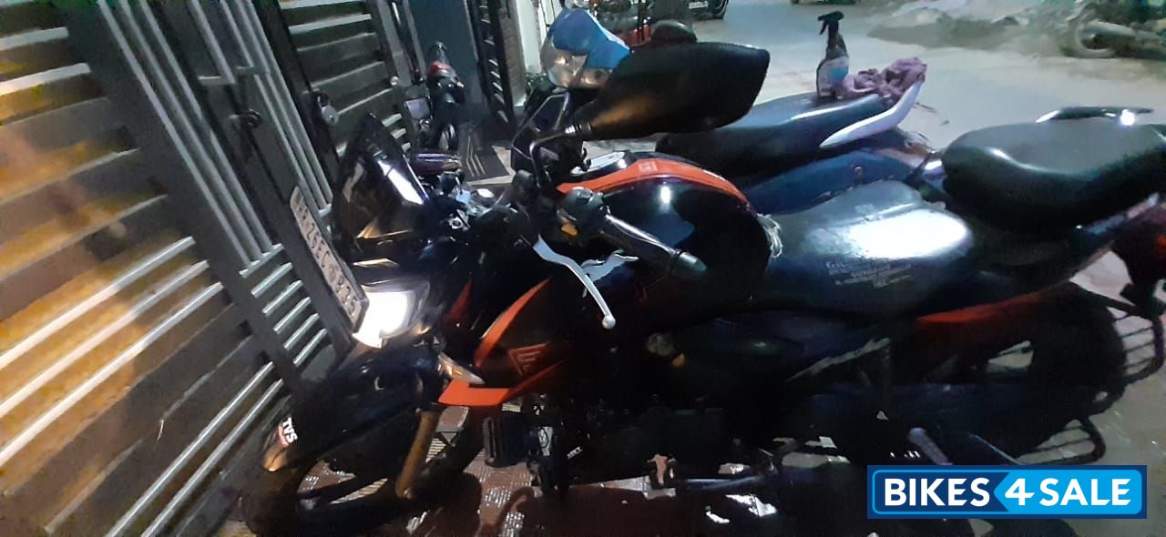 Black TVS Apache RTR 200 4V ABS Race Edition 2.0