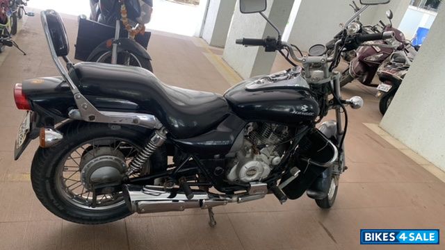 Bajaj Avenger 220 DTS-i