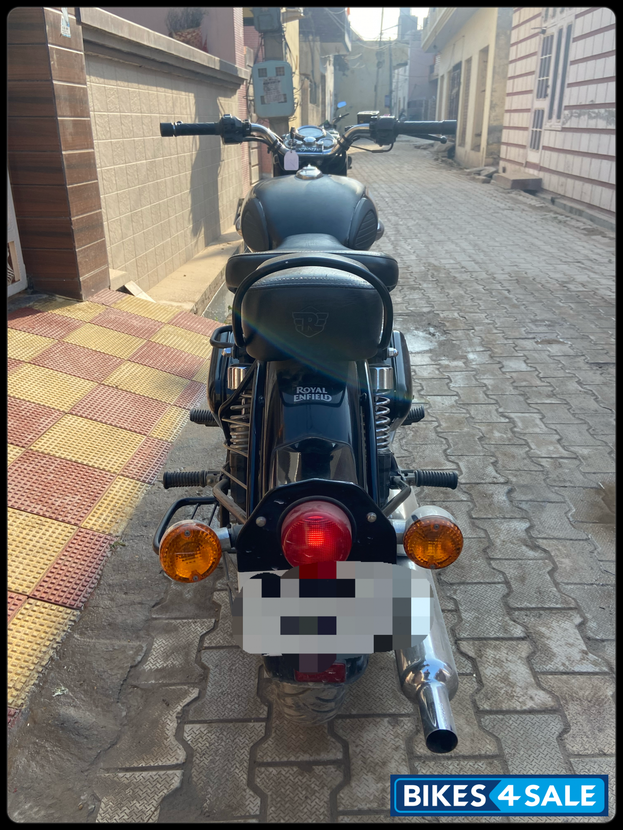 Black Royal Enfield Classic 350