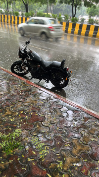 Royal Enfield Meteor 350 Stellar