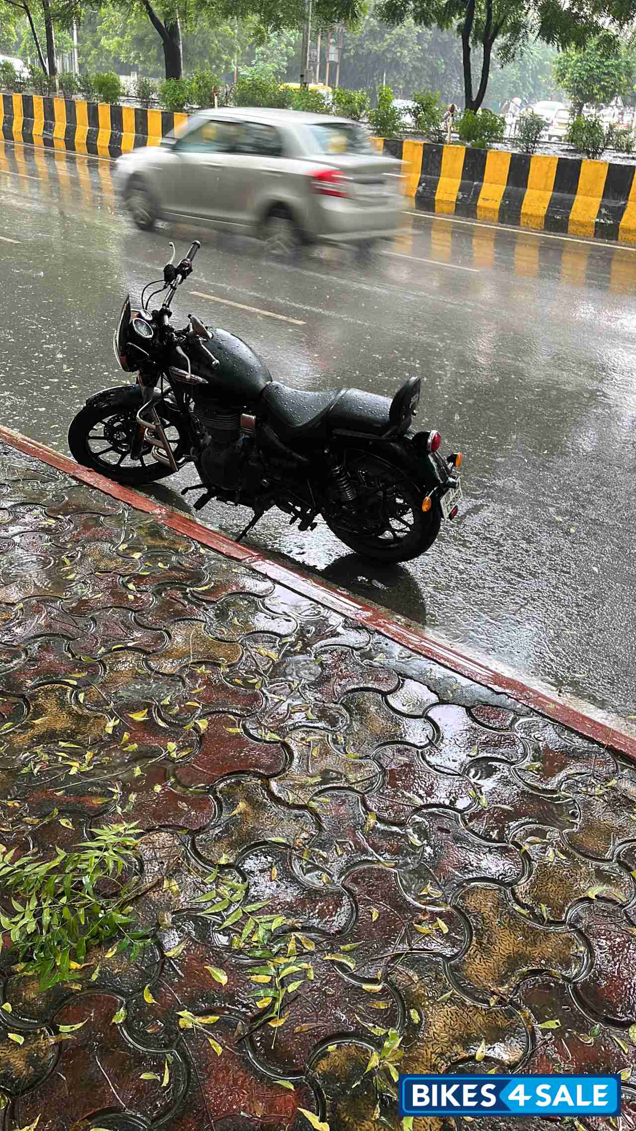 Royal Enfield Meteor 350 Stellar