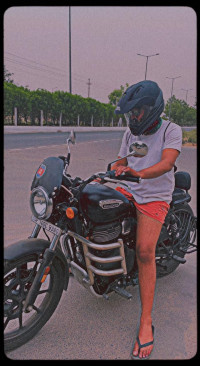 Royal Enfield Meteor 350 Stellar