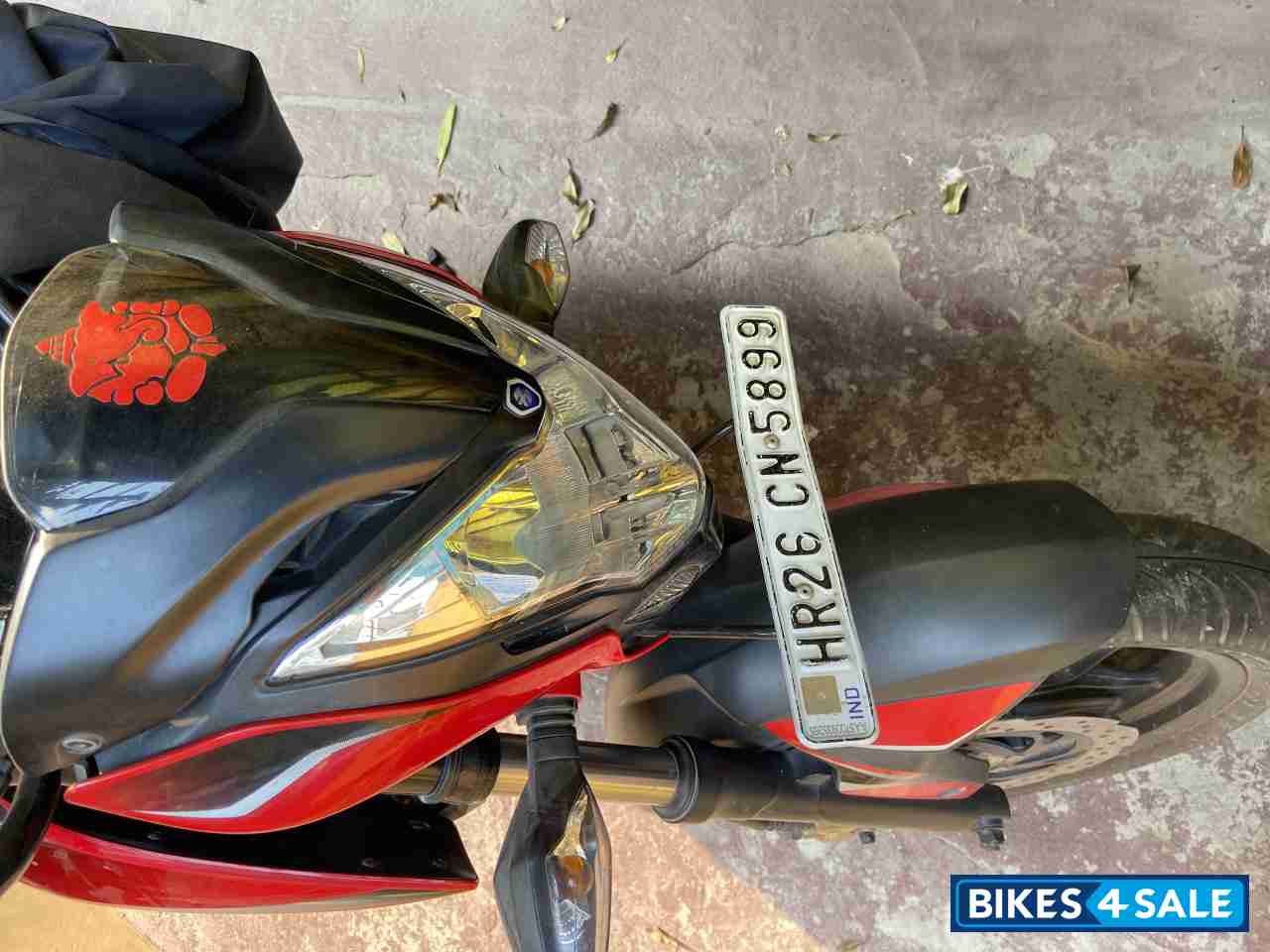 Red Bajaj Pulsar 200 NS