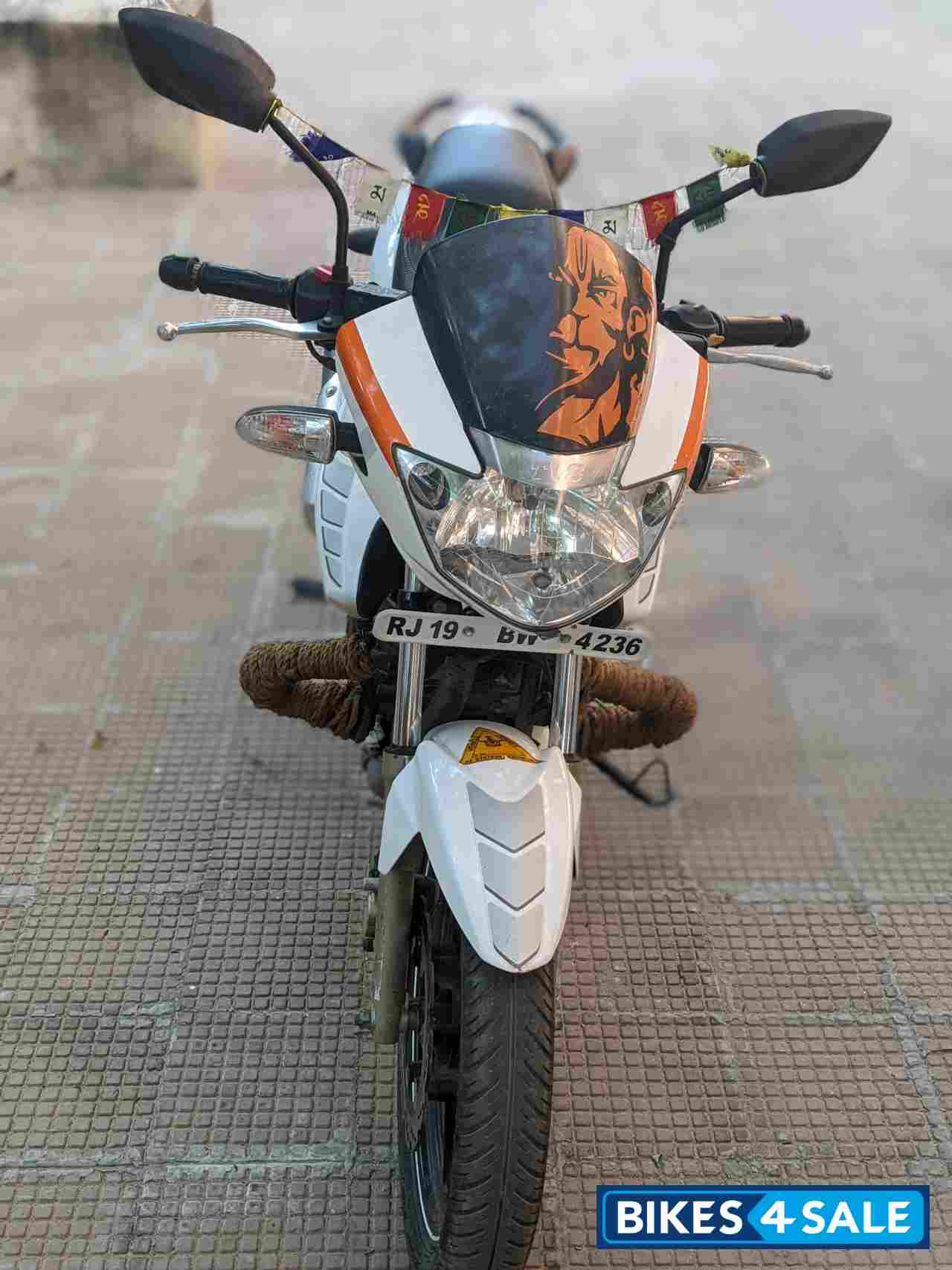 White TVS Apache RTR 180 ABS