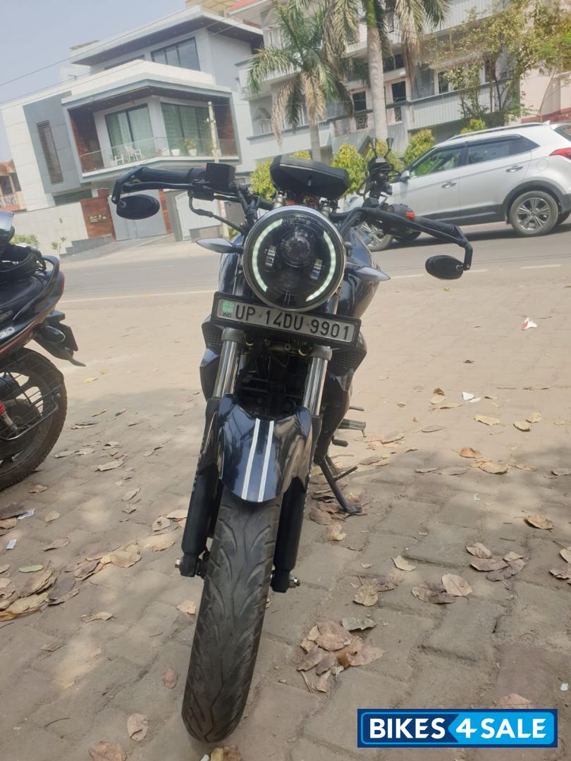 Black Yamaha FZ-S FI V2 Black Yamaha FZ-S FI V2