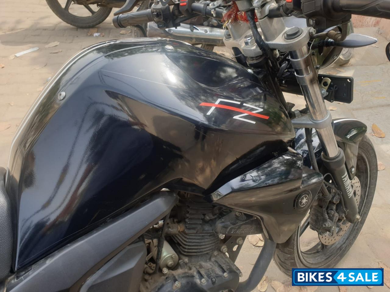 Black Yamaha FZ-S FI V2 Black Yamaha FZ-S FI V2