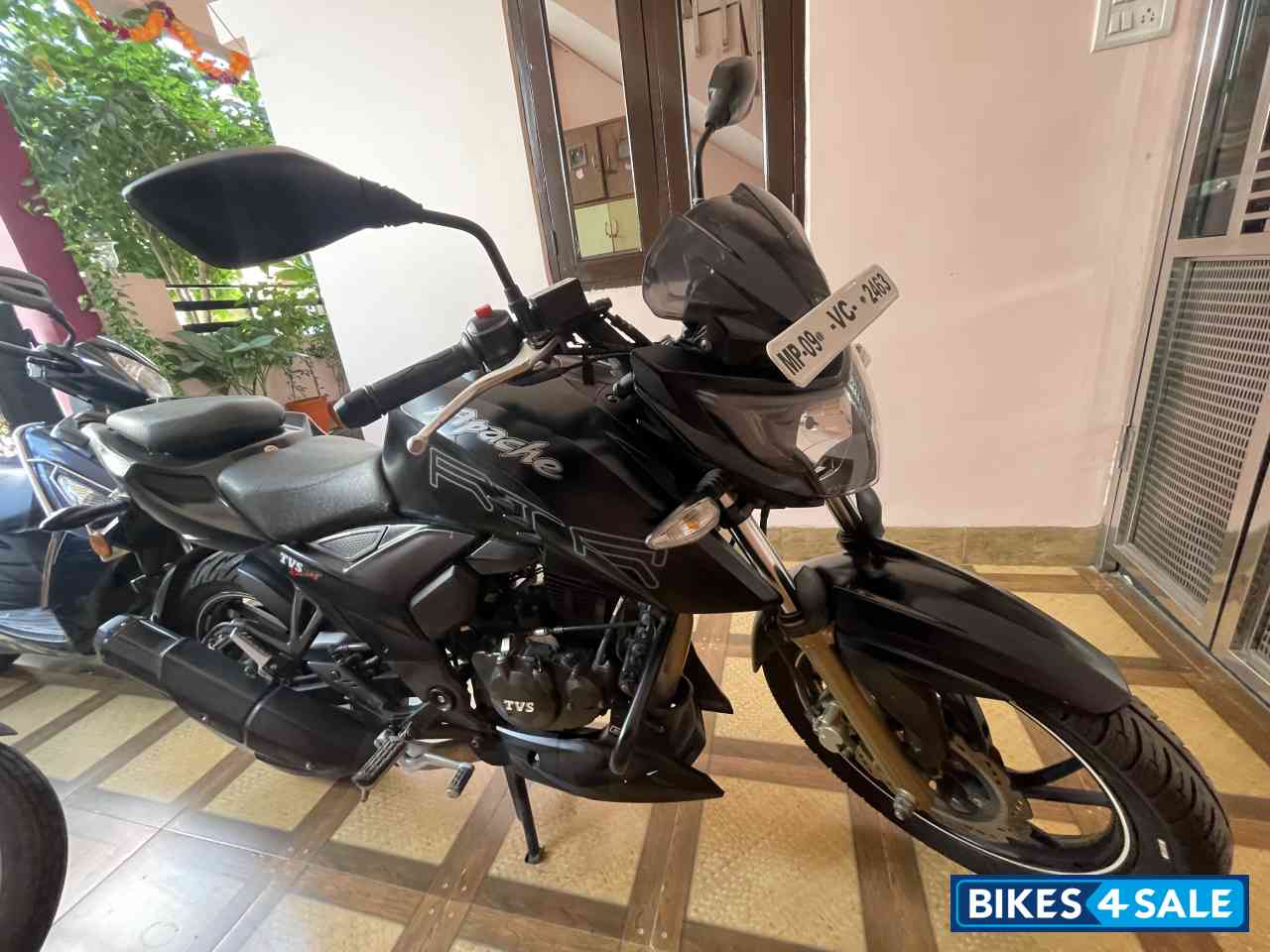 TVS Apache RTR 200 4V