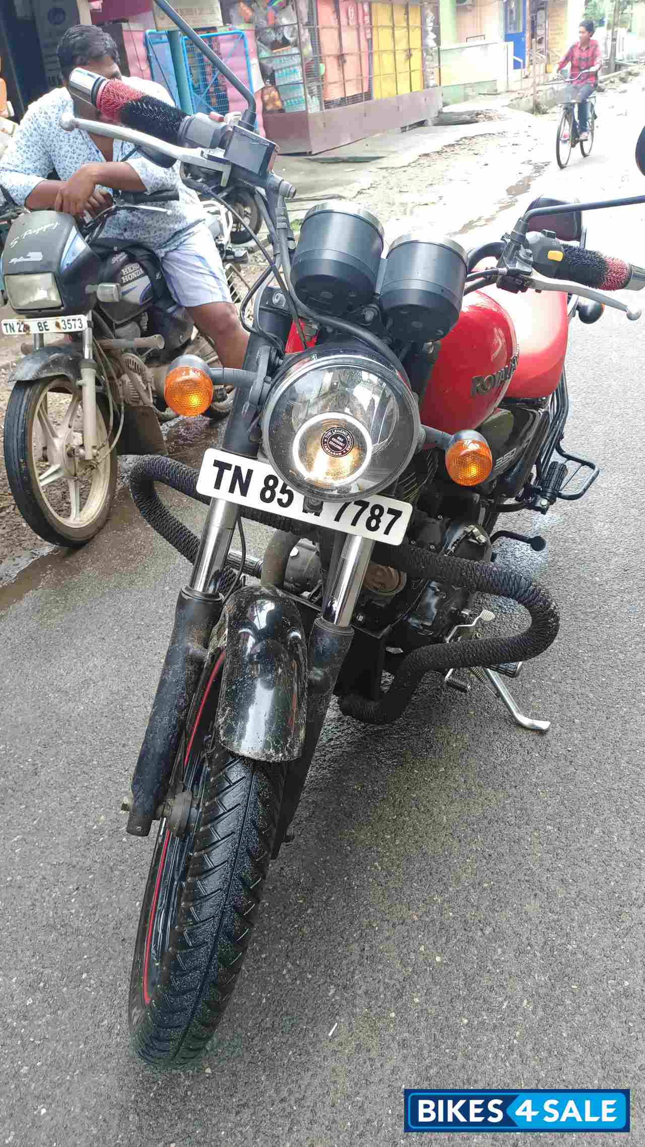 Red Royal Enfield Thunderbird X 350