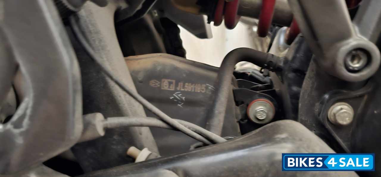 Pearl Mettalic White Bajaj Pulsar 200 NS ABS