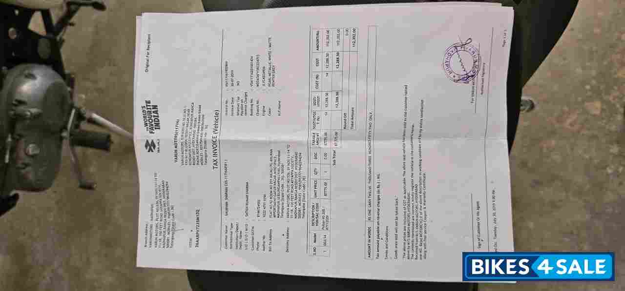 Pearl Mettalic White Bajaj Pulsar 200 NS ABS