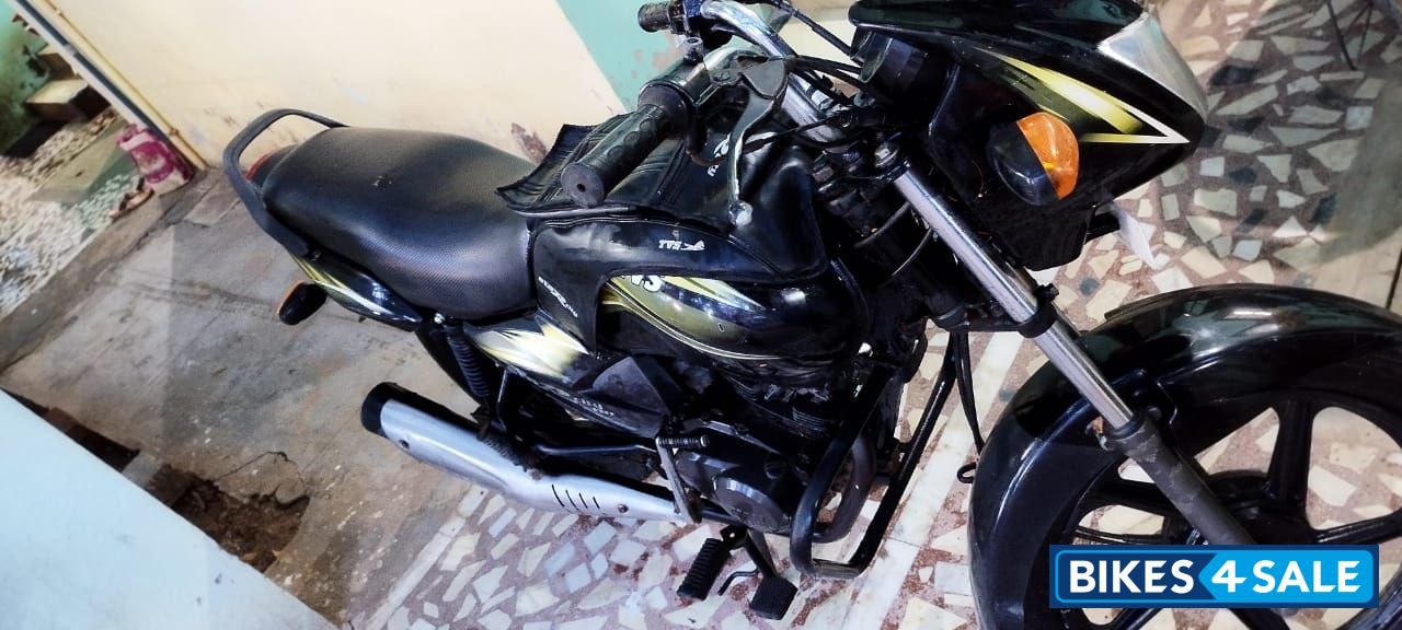 Black & Green TVS Star City