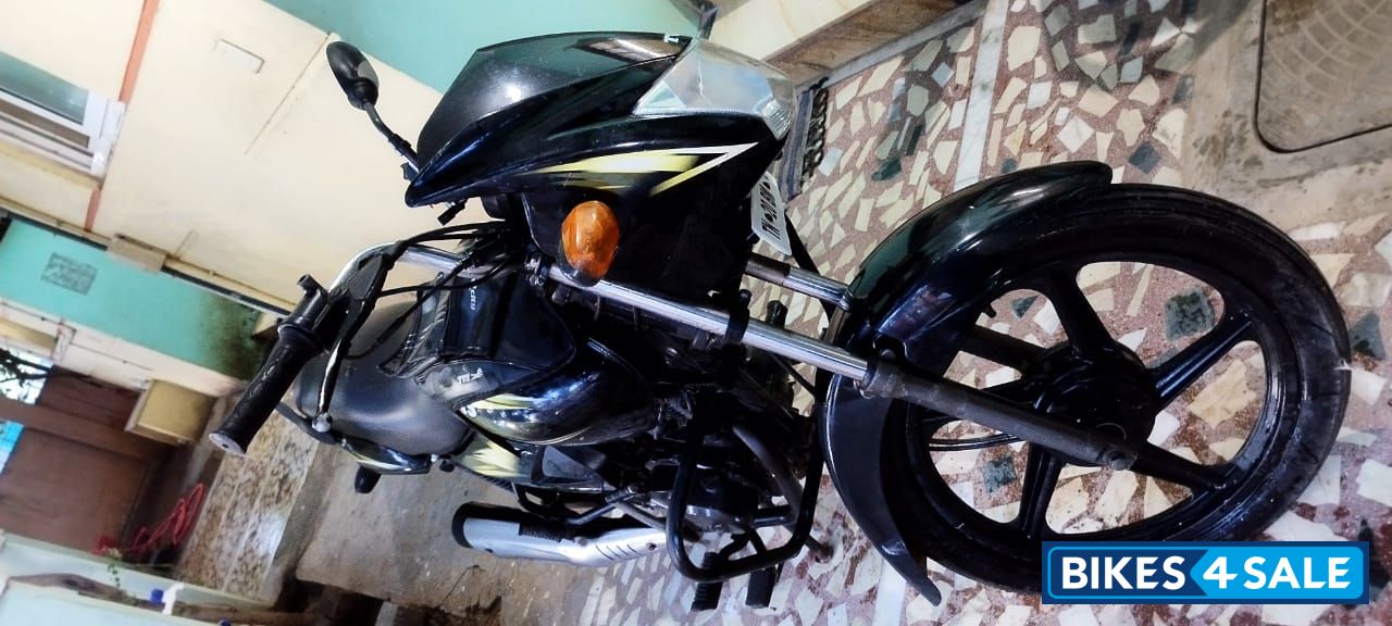 Black & Green TVS Star City
