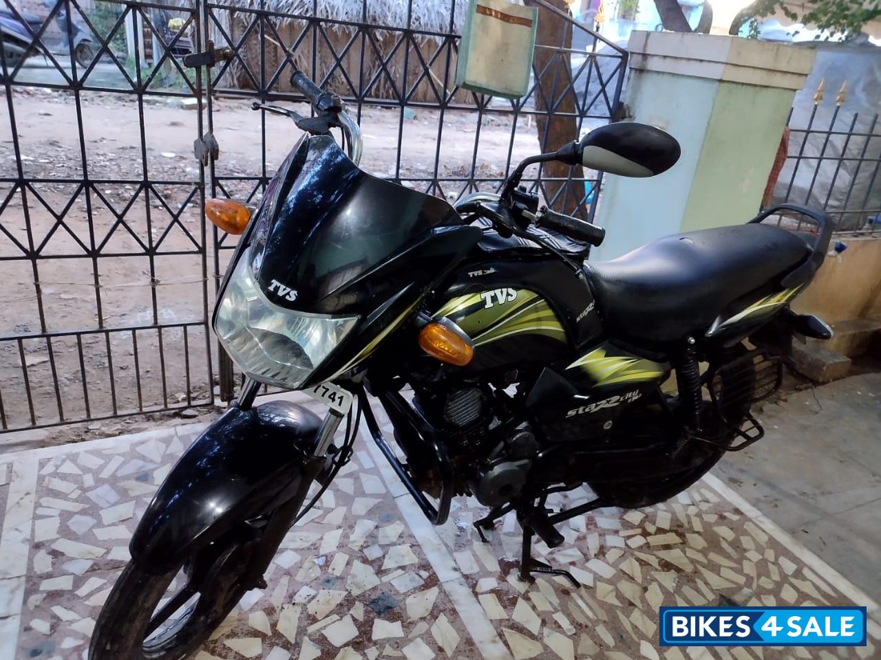 Black & Green TVS Star City