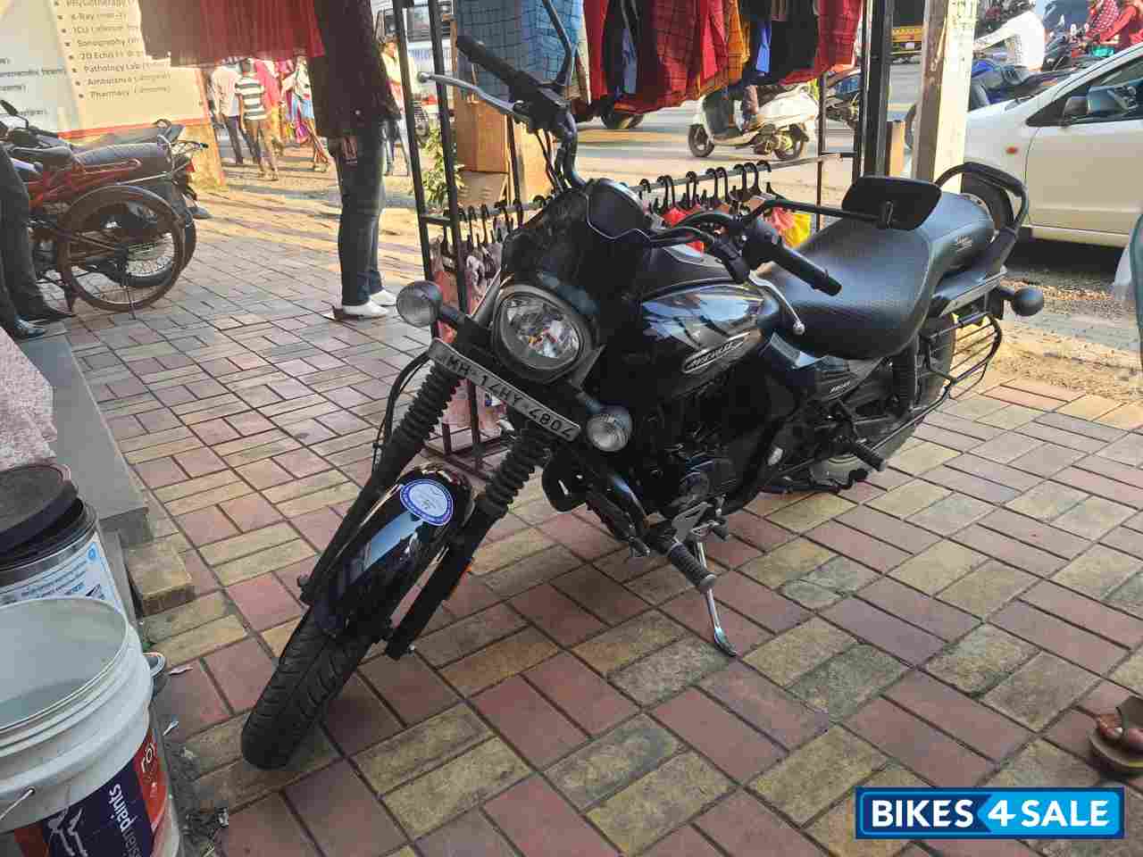 Bajaj Avenger Street 160