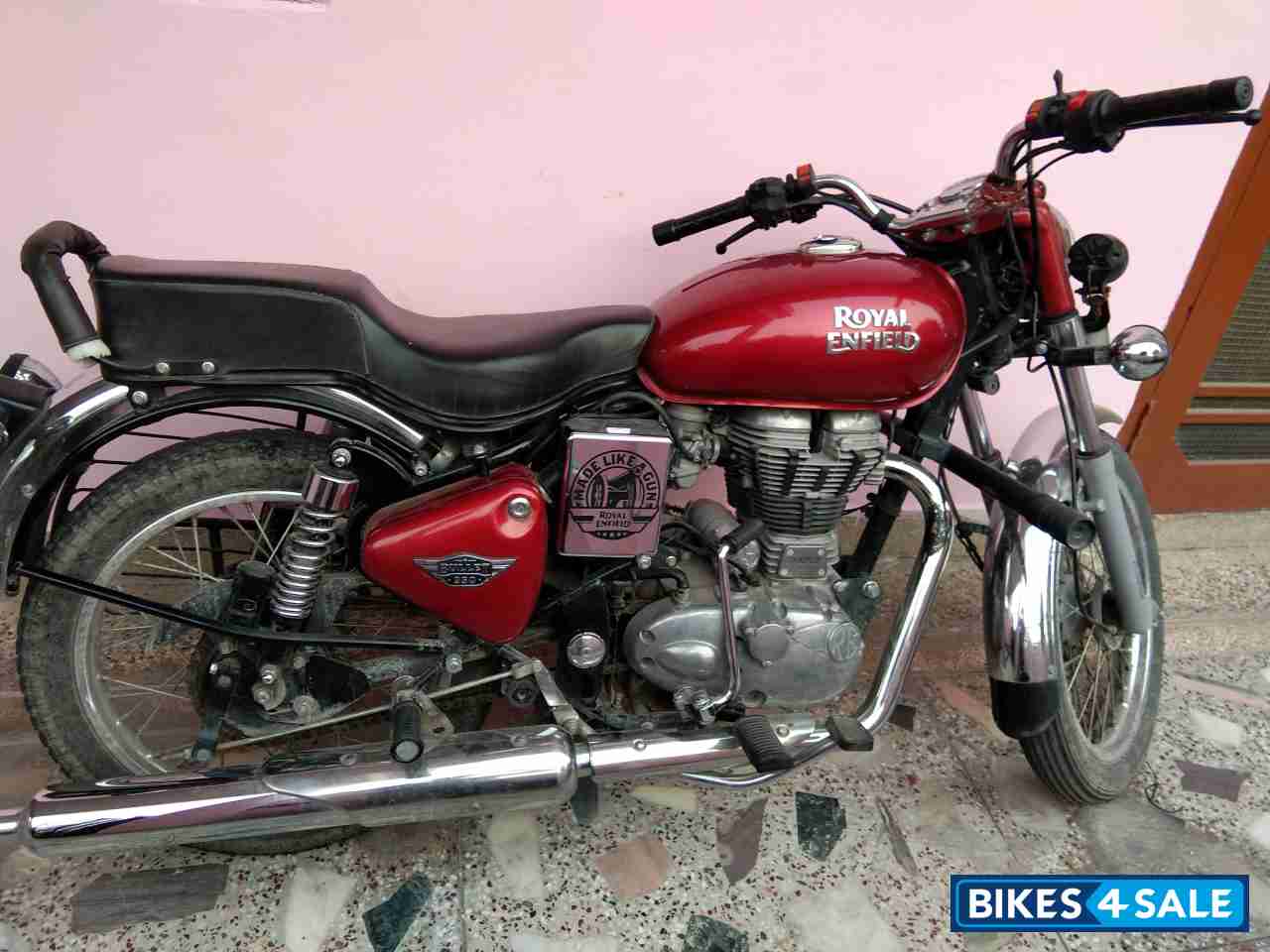 Maroon/red Royal Enfield Bullet 350 ES