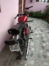 Maroon/red Royal Enfield Bullet 350 ES