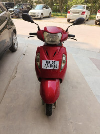 Red Suzuki Access 125