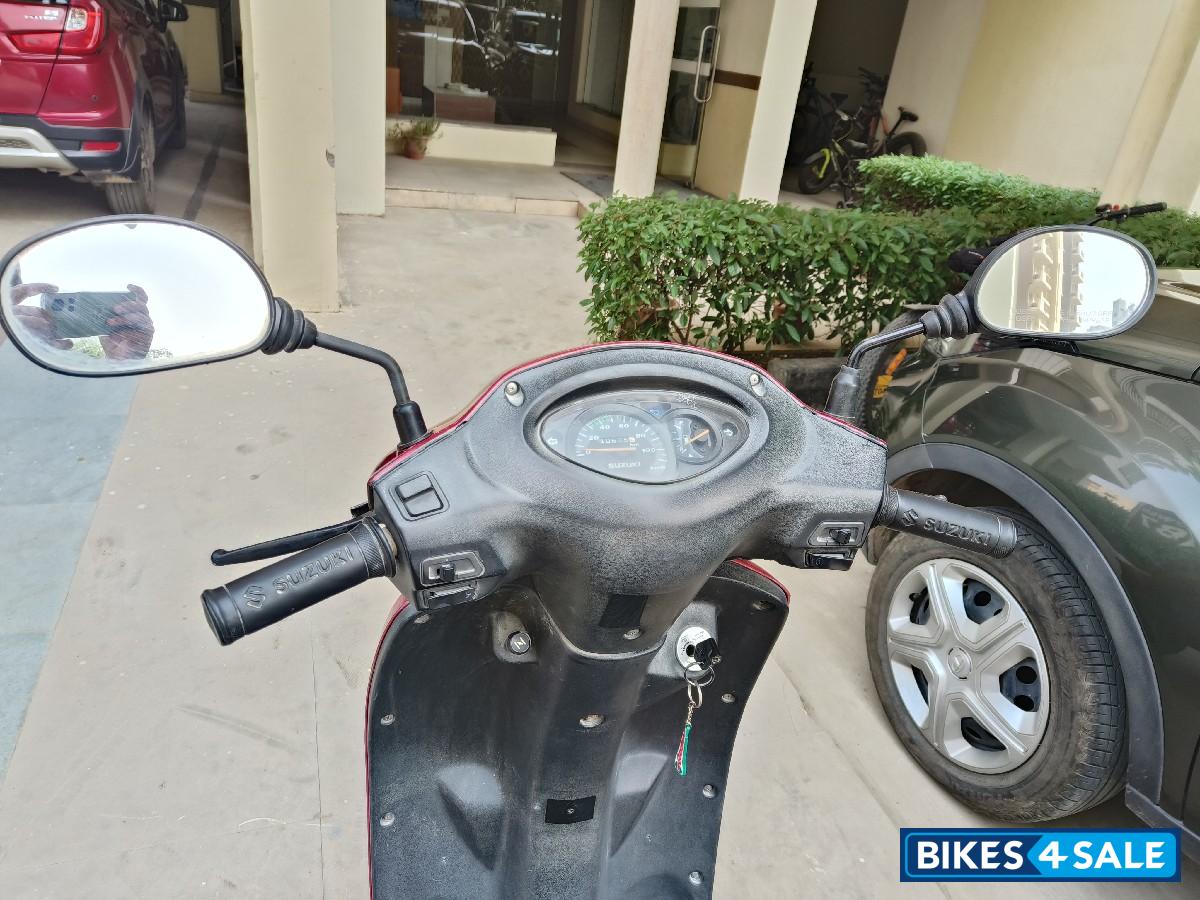 Red Suzuki Access 125